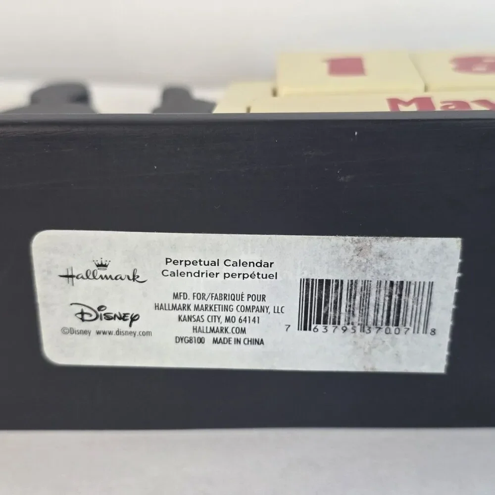 Disney Hallmark Mickey Mouse Silhouette Figure Wooden Block Desk Calendar